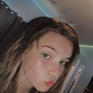 Meet your Posher, Marissa